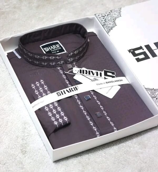 প্রিমিয়াম কোয়ালিটির এমব্রয়ডারি পাঞ্জাবি